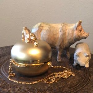 Vintage Sasha Small Metal Shoulder Clutch (Gold)